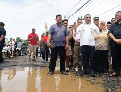 Bupati Pati Tinjau Jalan Rusak di Dukuhseti, Janjikan Perbaikan Tuntas dalam 3 Bulan