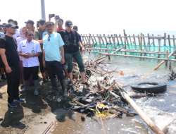 Kisah Tanggul Jebol dan Harapan yang Masih Bertahan di Pantai Kramatsari