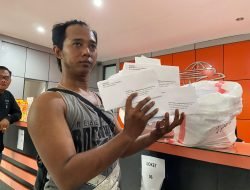 Masyarakat Pati Bersatu Kirim 7 Karung “Surat Cinta” ke KPK