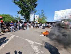 KOMPRES Gelar Aksi Solidaritas Tolak Premanisme di Tayu, Desak Polisi Tangkap Pelaku Kekerasan Terhadap Aktivis