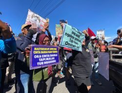 Bunga Mawar di Alun-Alun Juwana, Simbol Damai Warga Pati Lawan Premanisme