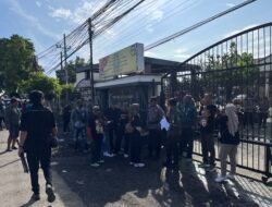 Ratusan Massa AMPB Kawal Sidang Vonis Botok dan Pak RW di PN Pati