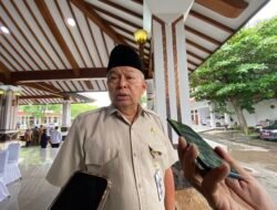 Warga Tanam Pohon Pisang di Jalan Rusak, DPRD Pati Minta Segera Diperbaiki