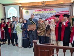 Menyandang Gelar Doktor, Joni Kurnianto Dapat Apresiasi Bupati Blora