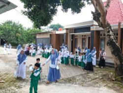 Yayasan PIM Mujahidin Bageng Sembelih Dua Sapi Kurban, Daging Dibagikan untuk 555 Siswa dan Guru