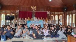 Community Applied Midwifery Research Group Hadirkan Edukasi dan Prenatal Yoga untuk Ibu Hamil di Kelurahan Sewu